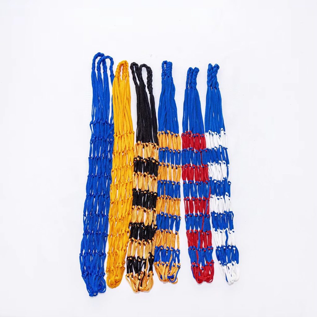 The mesh is uniform, the size of the network port is the same, it is not easy to trip, the portable is not tight, and the bearing capacity is good.